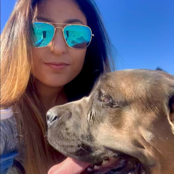 Meet your Posher, Sheena - Picture 1 of 1